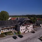 Santner, Hotel