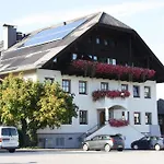 Santner, Hotel