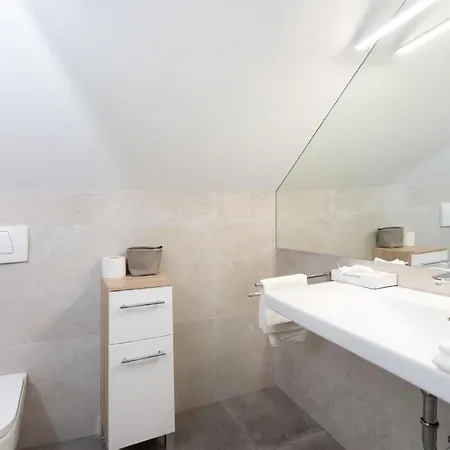 Santner, איוגנדורף