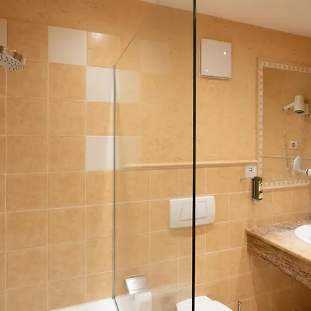 Santner, Hotel 3*