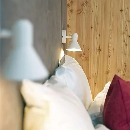 Santner, Hotel