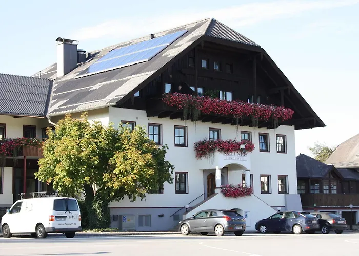 Santner, Otel